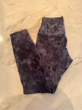 Lululemon High-Rise Align Leggings
